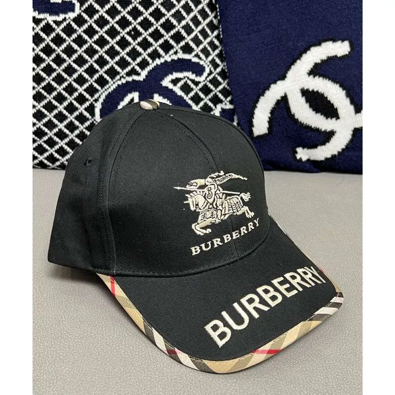 Cap Burberry BY051