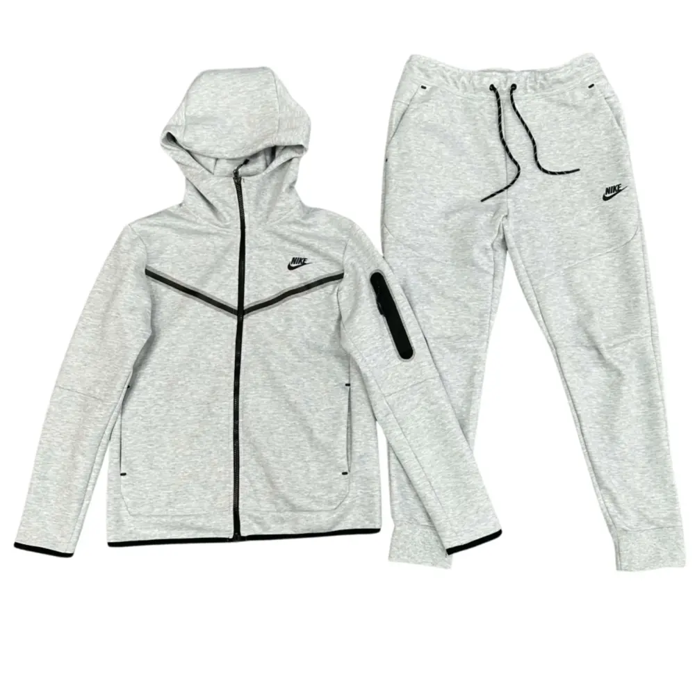 Conjunto NIKE TECH Fleece «Gris» Algodón Real