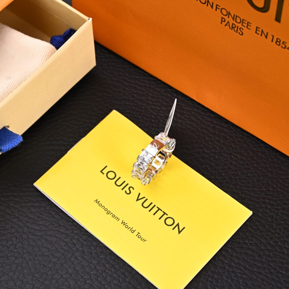 Anillo LV