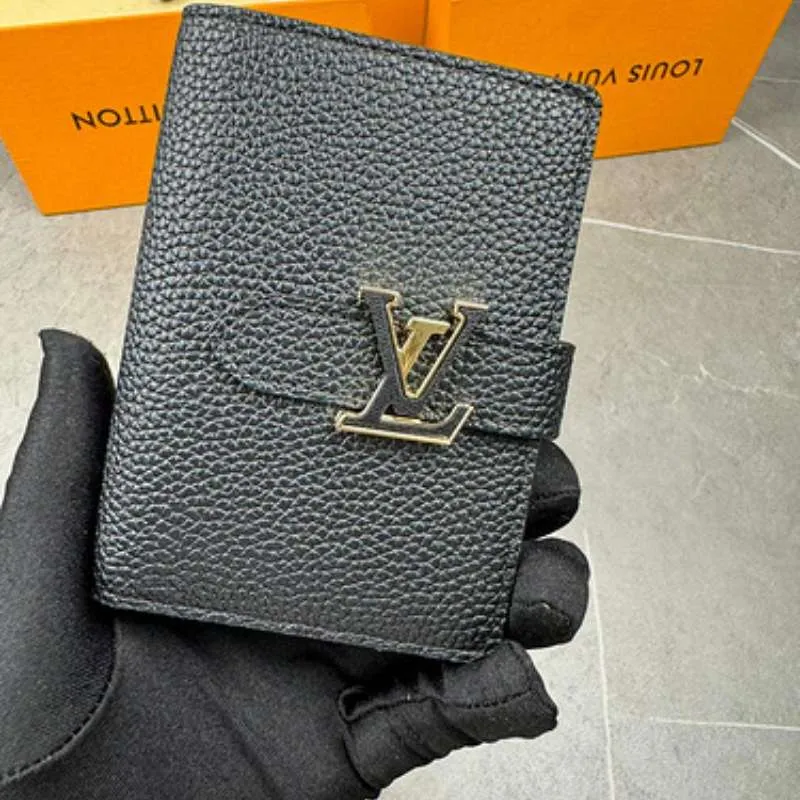 Louis Vuitton Vertical Compact Wallet LV072