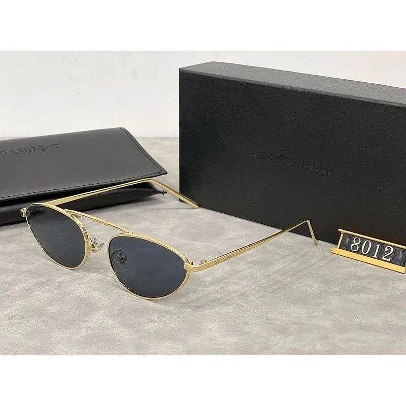 Sunglasses Yves Saint Laurent YSL026