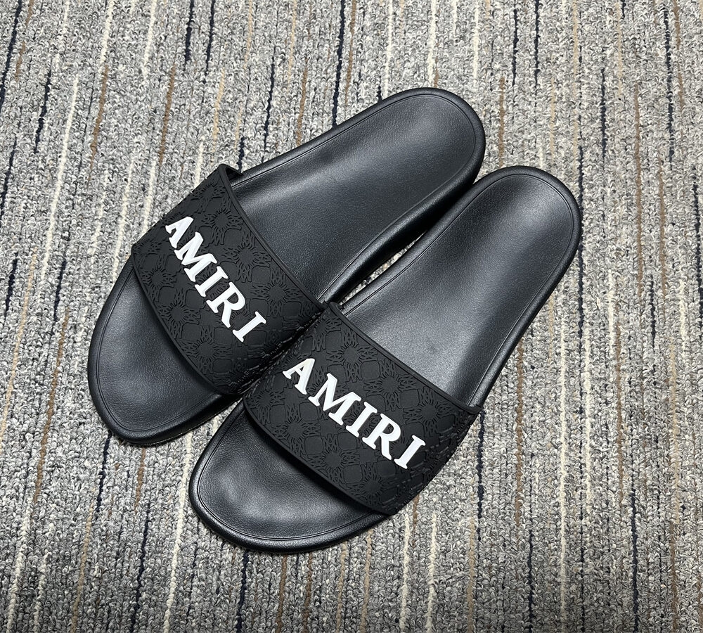 Chanclas Amiri