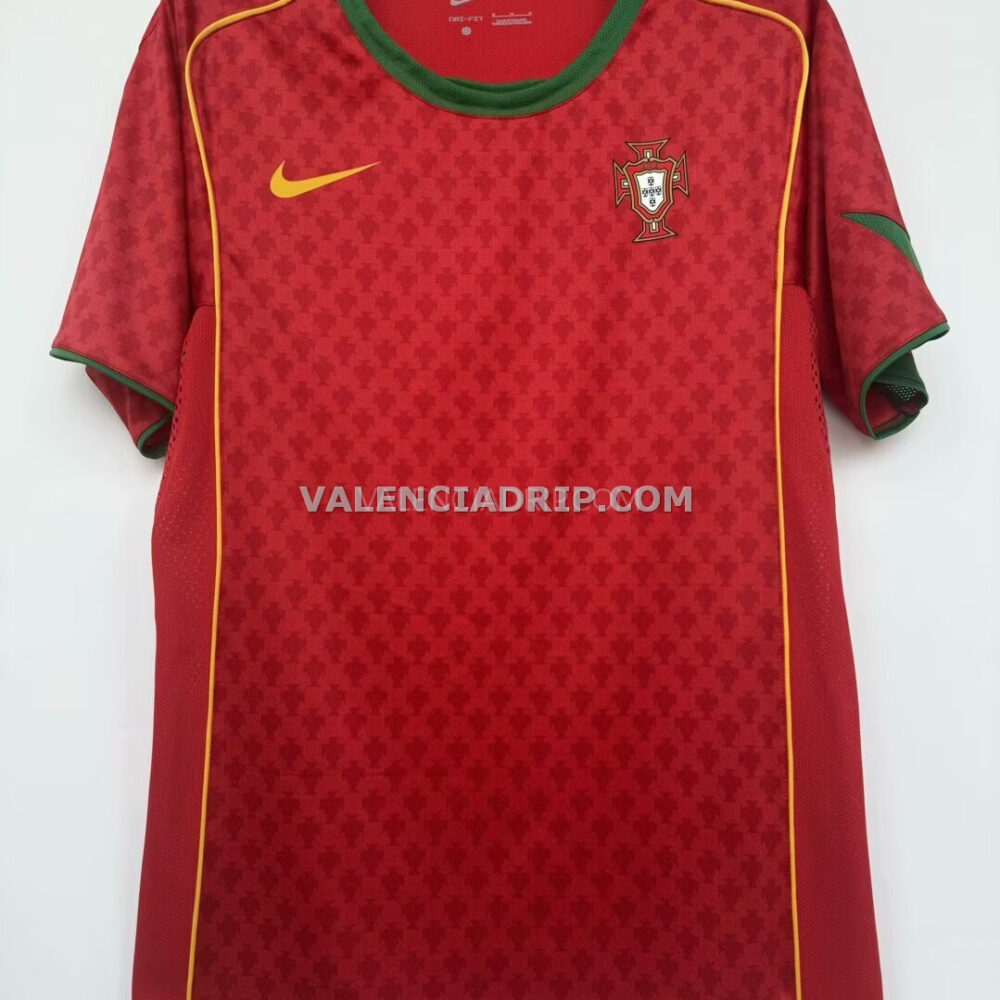 Camiseta local Portugal 2004-2005