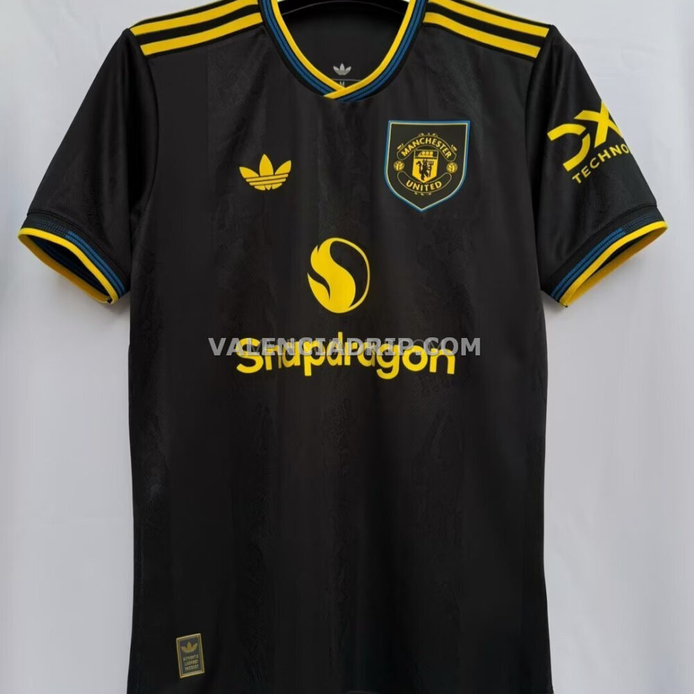 Camiseta Manchester United tercera equipación 25/26