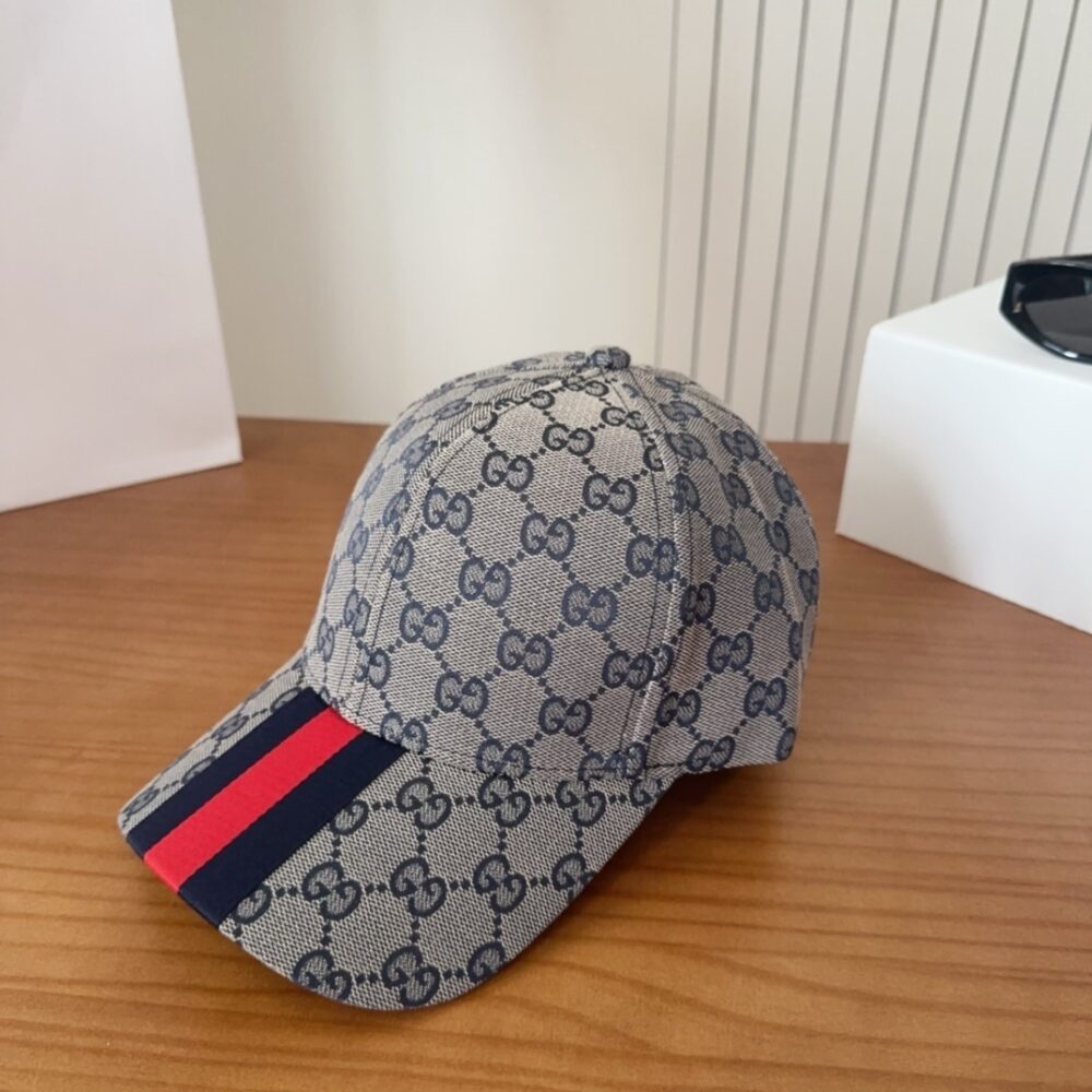 Gorra gucci “novedad”